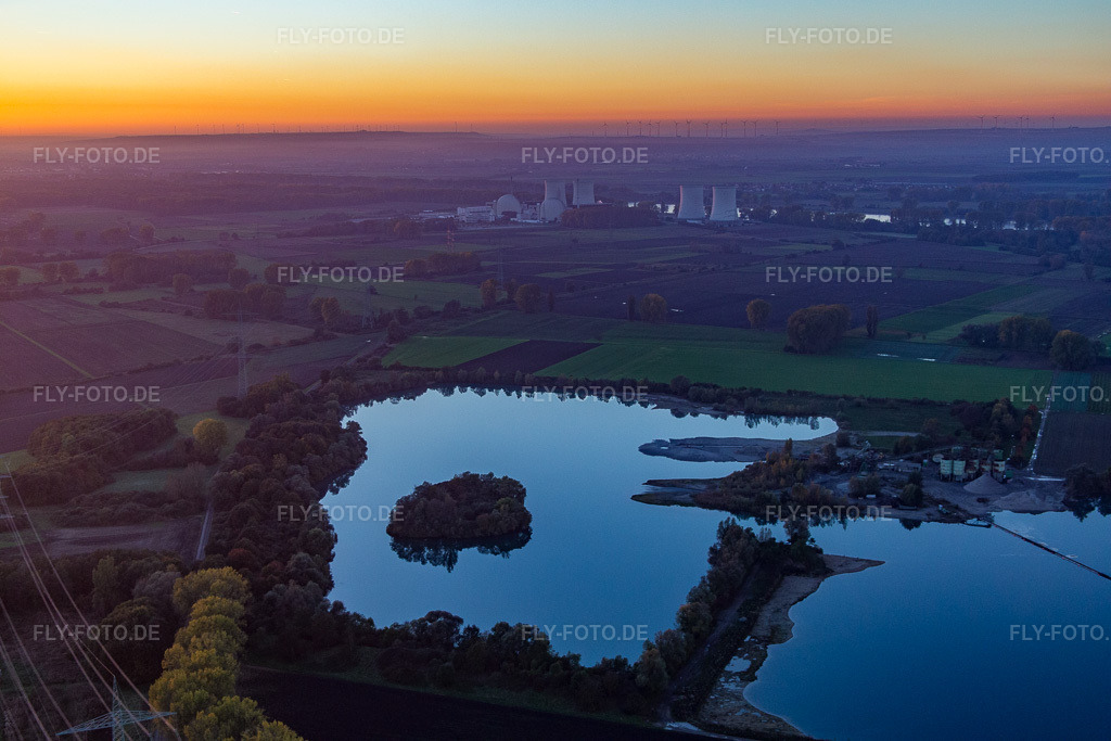 Luftbild: AKW hinter Baggersee in Groß-Rohrheim im Bundesland Hessen in Deutschland. Foto: IMG_075160.jpg vom 18.10.2014 durch Werner Riehm/FLY-FOTO.de
