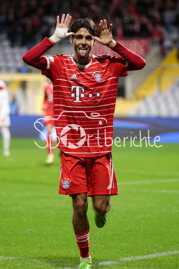 FC Bayern Amateure - 1. FC Nuernberg II | Lucas Copado Schrobenhauser (FCB #9) jubelt nach seinem Treffer zum 1-1