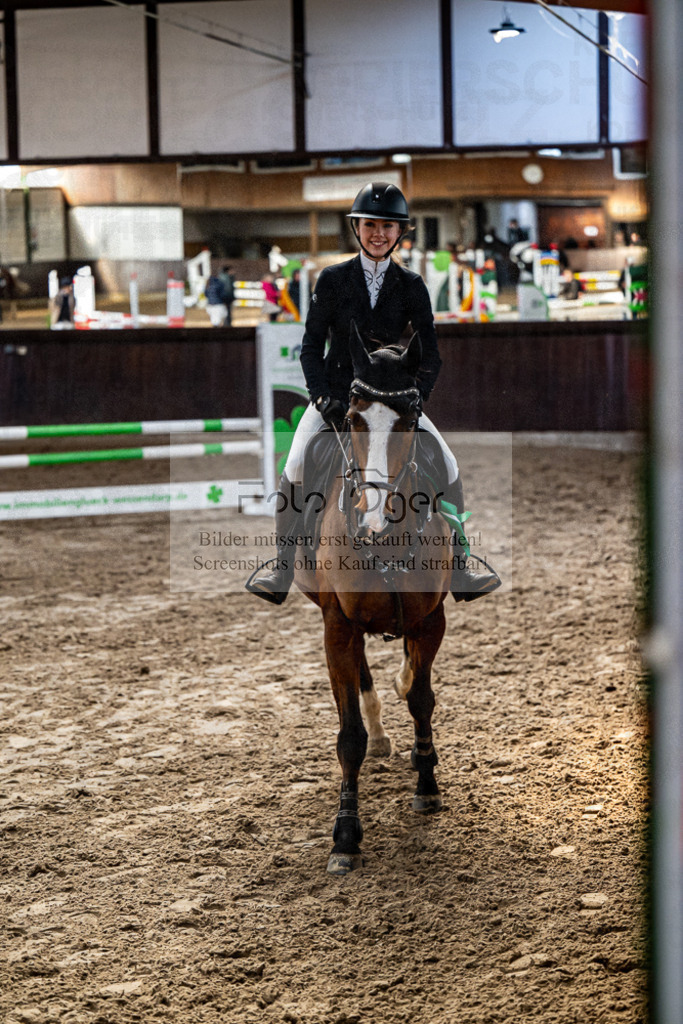 20240309-DOS_6456 | Entdecke hochwertige Reitturnierfotos von Foto Oger. Professionell, emotional und authentisch – jetzt Lieblingsmomente im Shop bestellen.Deutschlandweite Turnierfotografie. - Realisiert mit Pictrs.com
