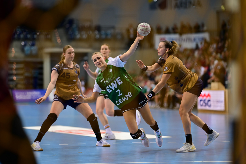 Handball I Frauen I Saison 2025-2026 I 1. HBF I 5. Spieltag I VfL Oldenburg - Buxtehuder SV | Der Sportfotograf. - Realisiert mit Pictrs.com