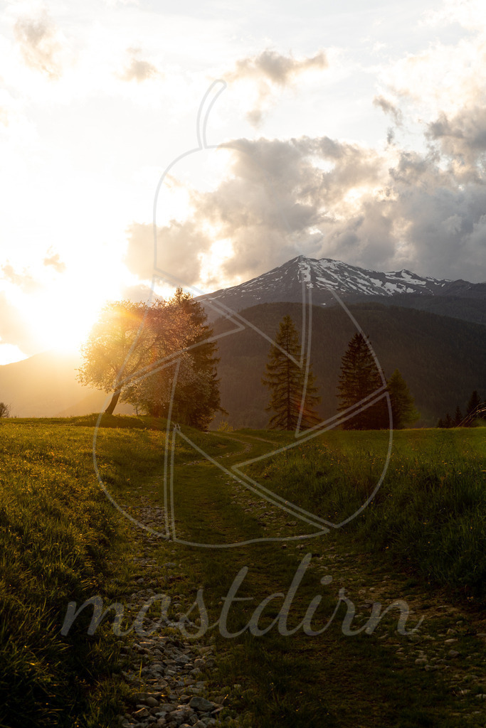 Abendstimmung mit Blick zum Speiereck | Bei Veröffentlichung des Bildes ist eine Namensnennung wie folgt erforderlich: 
Foto: Mostdirn Irmgard Wieser - Realisiert mit Pictrs.com