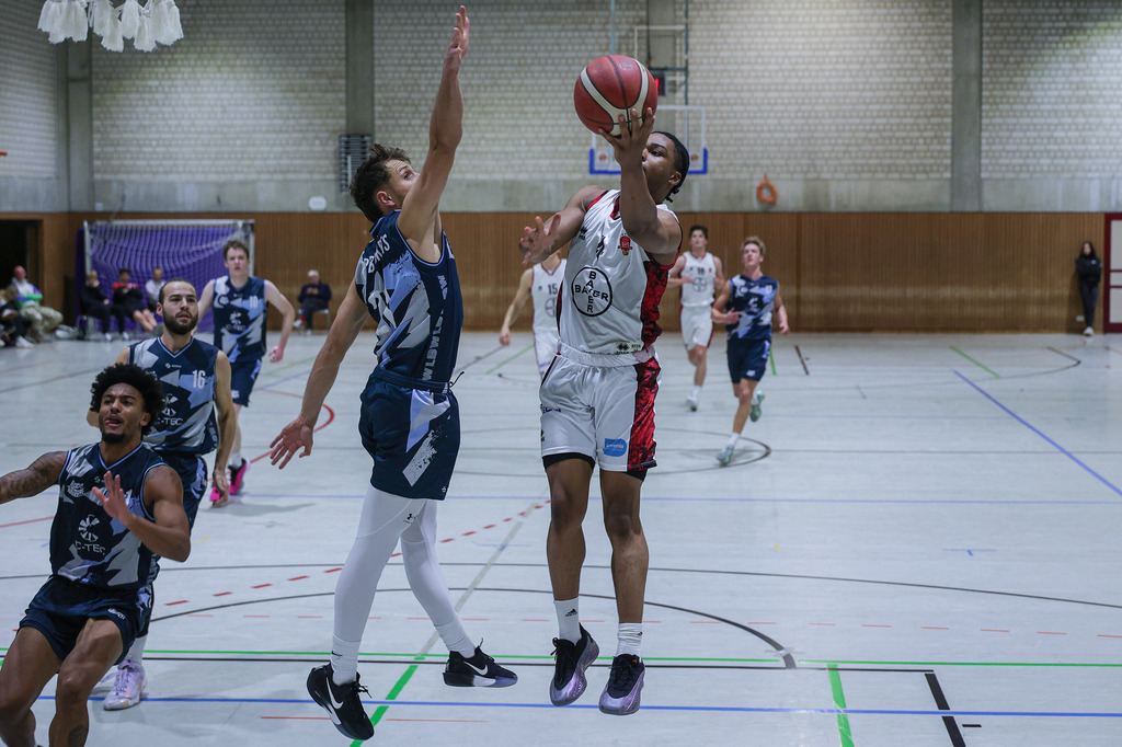 1.Regio BAYER GIANTS vs LippeBaskets Werne-37 | Fotos von Basketballspielen aus dem Raum NRW fotografiert von Gero Mueller-Laschet und Daniel Schaefer - Realisiert mit Pictrs.com