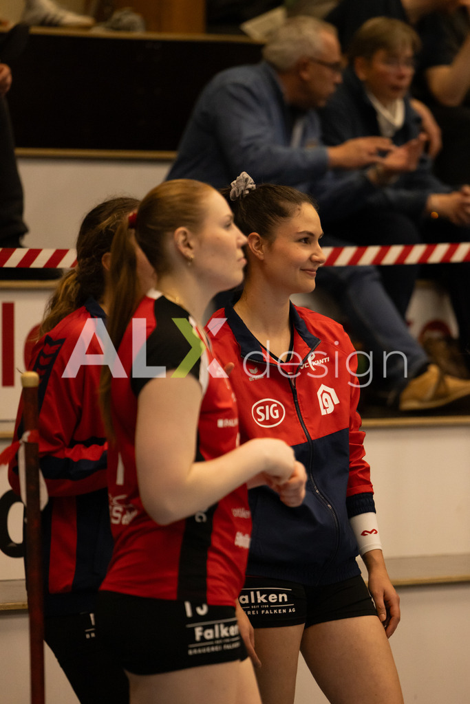 Volleyball I Frauen I Saison 2025-2026 I CEV Volleyball Challenge Cup 2026 | Women I 16th Finals I VC Kanti Schaffhausen - TJ Ostrava I 03.12.2025 | Hochwertige Sportfotos kaufen & lizenzieren für Medien, Vereine, Agenturen & Sportler:innen. Entdecke professionelle Sportfotografie im Bildshop von Alexander Franzen. - Realisiert mit Pictrs.com