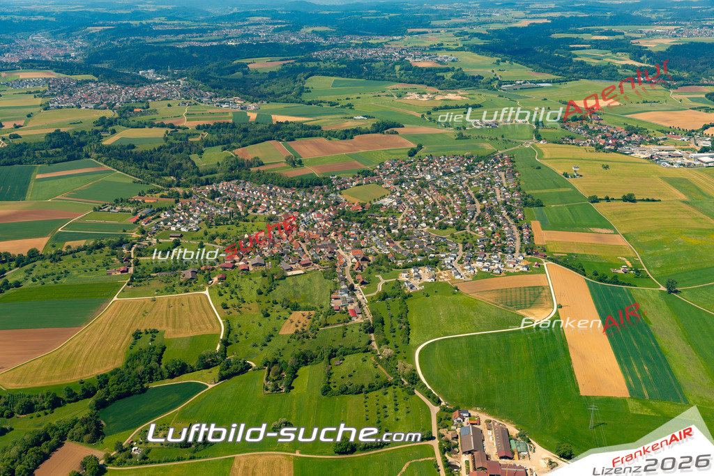 Das Luftbild zeigt :  Iggingen - Die Luftaufnahme wurde 2024 vom UL-Flugzeug aus erstellt ( keine Drohne ) - Hochauflösende Luftaufnahme - Für grossformatige Ausdrucke geeignet. Die Geschenkidee !Mit Lizenz und Bildrechte bestellbar