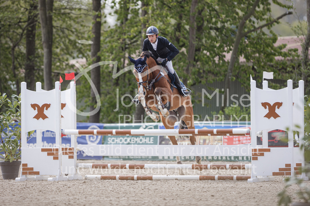 220426_Mühlen_SprPfA2-284 | Late Entry Mühlen
26.04.2022
02 Springpferde-A** 4-6j