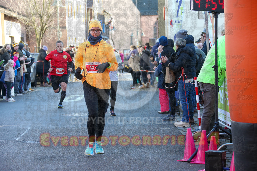 241201_1224_EX1_1977 | Sportfotografie im Rhein-Sieg Kreis, Köln, Bonn, NRW, Rheinland Pfalz, Hessen, etc. Unser Tätigkeitsfeld umfasst den Laufsport vom Volkslauf über den Marathon, Duathlon, Triathon bis zum Ultralauf wie Kölnpfad Ultra oder Schindertrail.