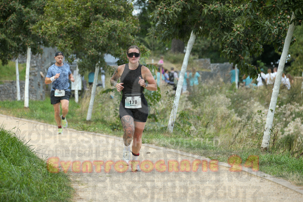 250824_1258_EX1_1046 | Sportfotografie im Rhein-Sieg Kreis, Köln, Bonn, NRW, Rheinland Pfalz, Hessen, etc. Unser Tätigkeitsfeld umfasst den Laufsport vom Volkslauf über den Marathon, Duathlon, Triathon bis zum Ultralauf wie Kölnpfad Ultra oder Schindertrail.