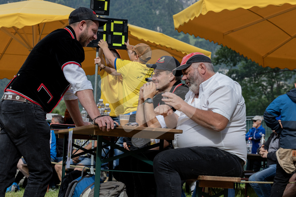 UKSF2026_2G_00007 | Die Schwinger des Schwyzer Kantonalen Schwingerverbandes: Fotos, die Dynamik und Leidenschaft festhalten, sowie emotionale Momente aus dem traditionellen Schwingsport zeigen. - Realisiert mit Pictrs.com