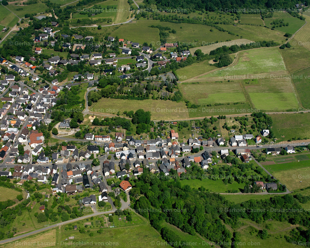 2610533 | EIBACH 09.06.2006 Wohngebiet einer Einfamilienhaus- Siedlung  in Eibach im Bundesland Hessen, Deutschland // Single-family residential area of settlement  in Eibach in the state Hesse, Germany Foto: Gerhard Launer
