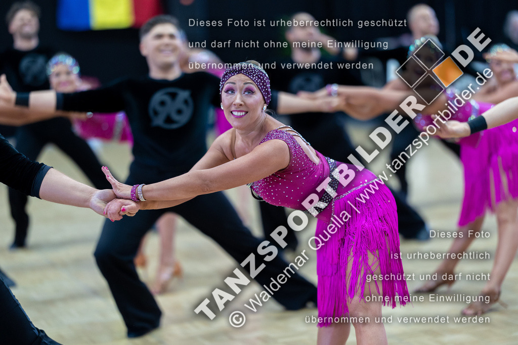 20230423-00048 | Hier finden Sie Tanz Bilder vom Latein und Standard Formationen tanzen. Sportbilder vom Tanzsport. Schöne Fotos und von Weltmeisterschaft, Europameisterschaft, Bundesliga, Regionalliga, Oberliga und Landesliga sowie von GOC Stuttgart, DanceComp, WM Bremen