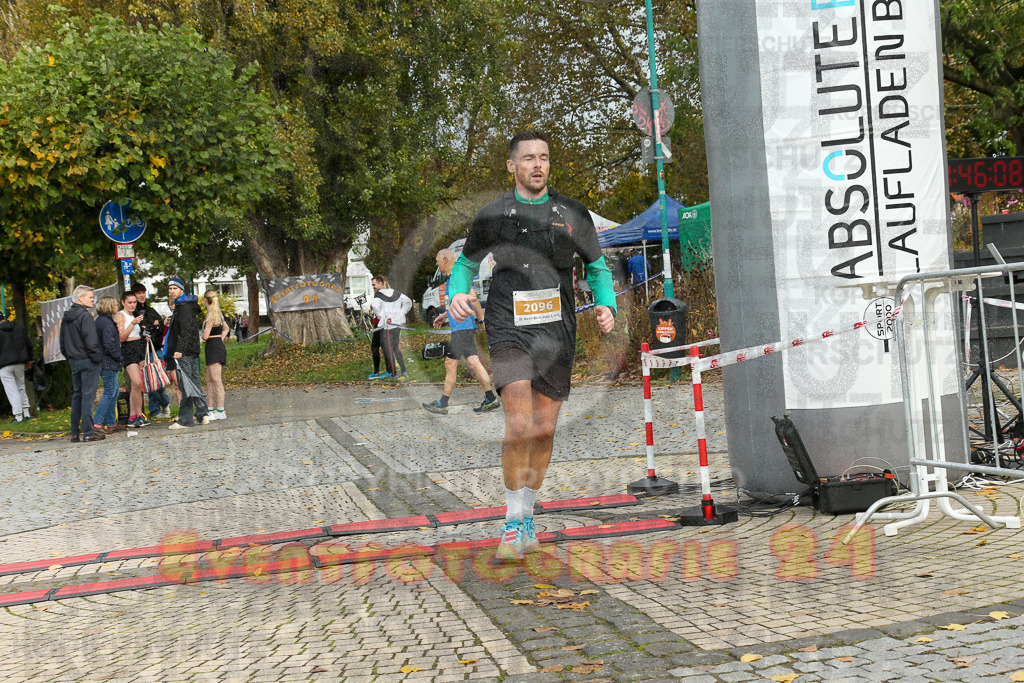 241020_1146_EX1_2928 | Sportfotografie im Rhein-Sieg Kreis, Köln, Bonn, NRW, Rheinland Pfalz, Hessen, etc. Unser Tätigkeitsfeld umfasst den Laufsport vom Volkslauf über den Marathon, Duathlon, Triathon bis zum Ultralauf wie Kölnpfad Ultra oder Schindertrail.