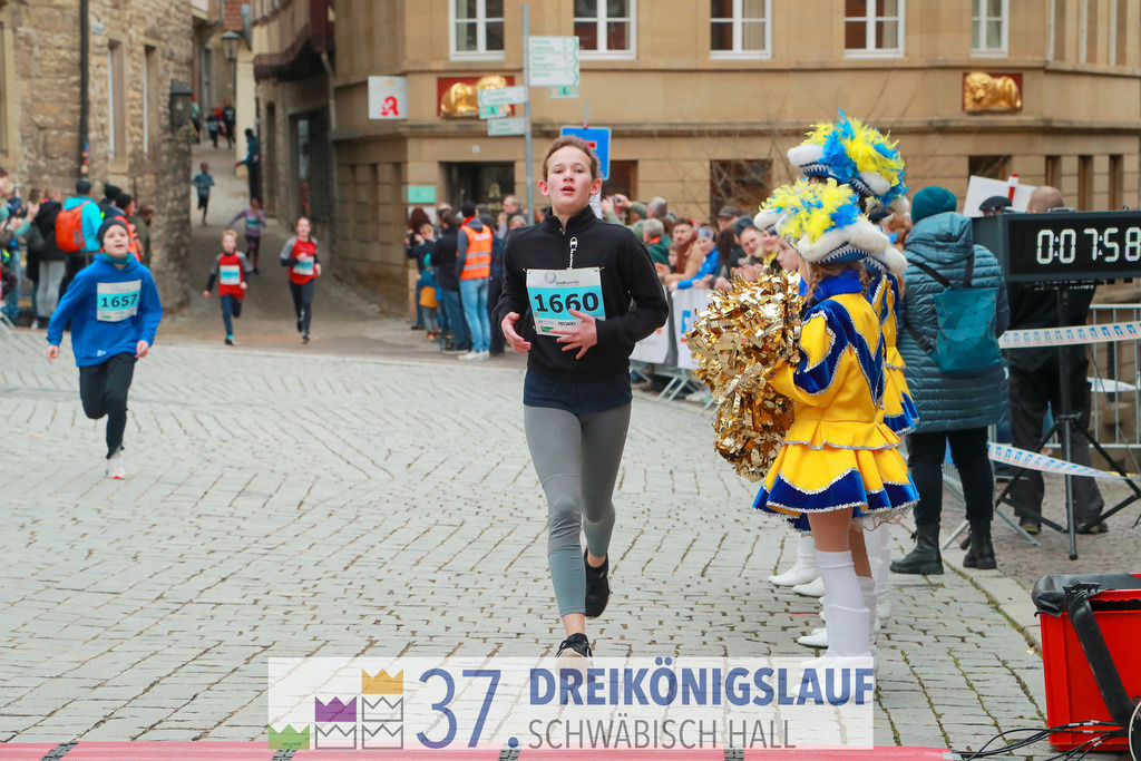 Stadtwerke Jugendlauf 1700m | 3 Koenigslauf 2023 - Realisiert mit Pictrs.com