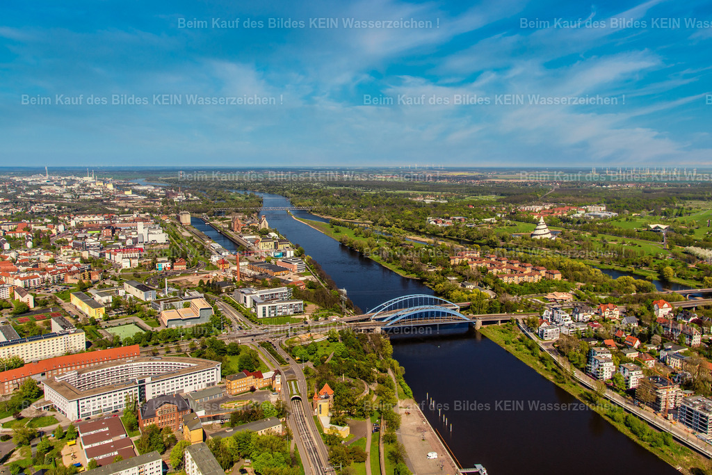 Magdeburg Arbeitsamt Elbe Jerusalembrücke-8919 | Jerusalembrücke und Elbe - Realizado com Pictrs.com