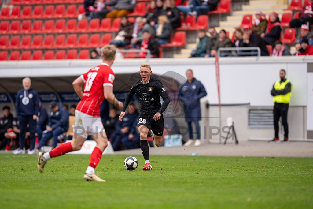 Kickers Offenbach vs. SG Sonnenhof Grossaspach, Fussball, Regionalliga Suedwest, 24. Spieltag, 14.03.2026 | Luka Janes (SG Sonnenhof Großaspach, #28),Kickers Offenbach vs. SG Sonnenhof Grossaspach, Fussball, Regionalliga Suedwest, 24. Spieltag, 14.03.2026Foto: photosbyphips/Philip Ziegler