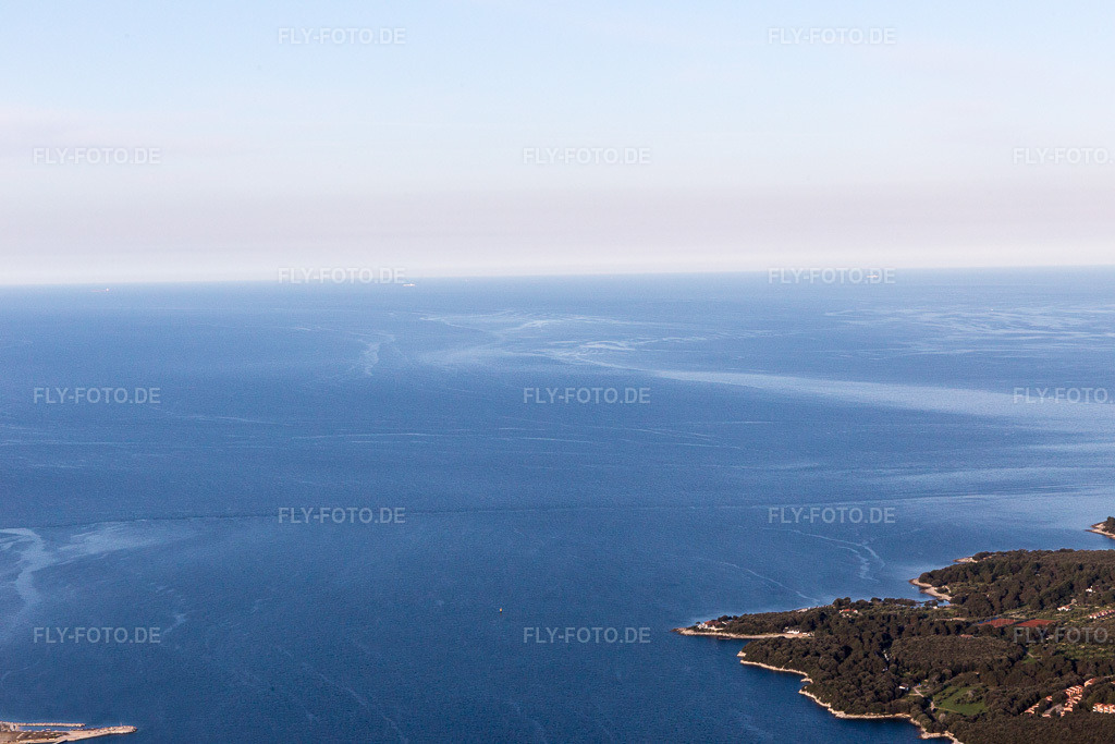 Luftbild: Ortsansicht in Vrsar im Bundesland Gespanschaft Istrien in Kroatien. Foto: IMG_106306.jpg vom 14.04.2018 durch Werner Riehm/FLY-FOTO.de