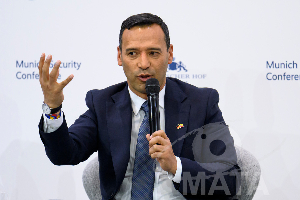 _DWA5407 | MATA IndoCon - Realisiert mit Pictrs.com