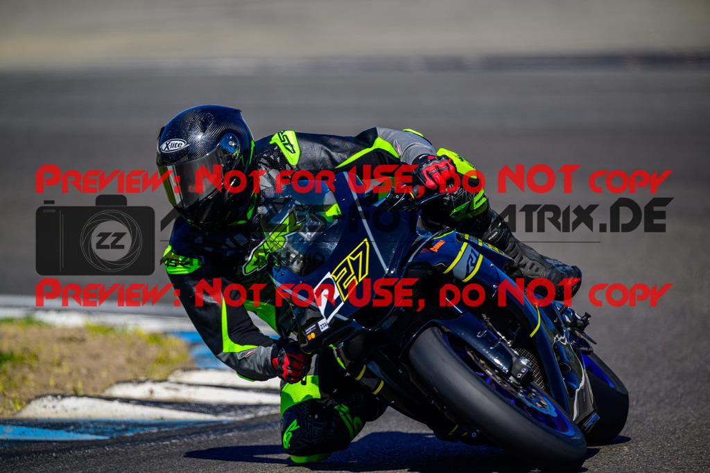 MaZZes_Fotomatrix_20250407_6007705_5008 | WEISS