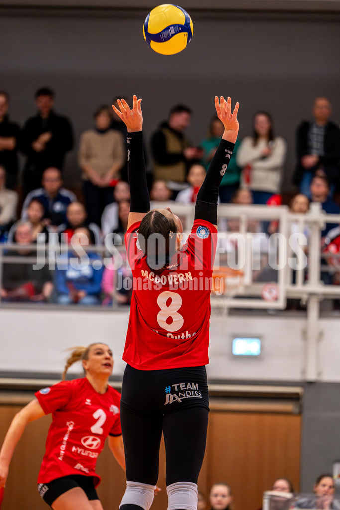 Volleyball I Frauen I Saison 2025-2026 I 2 Bundesliga Pro I 16. Spieltag VFL Oythe - TV Planegg-Krailling-28 | Georgia McGovern (8,VFL Oythe) - Realisiert mit Pictrs.com