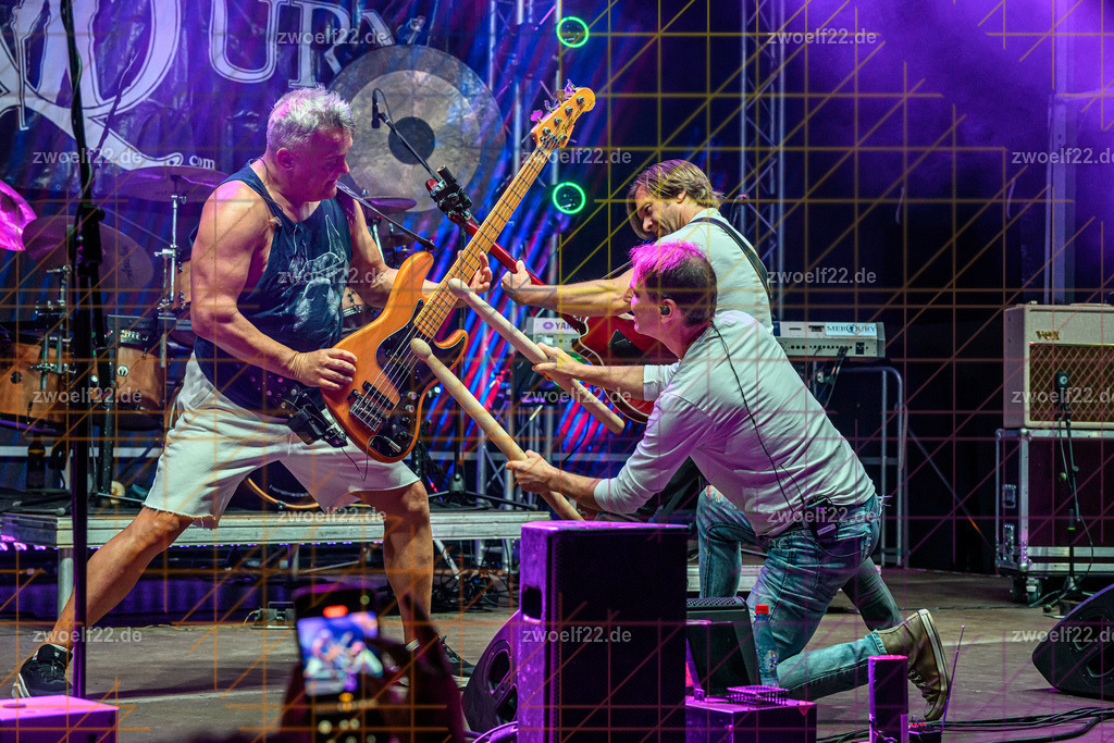 MerQury zum Stadtfest Wilsdruff, Wildruff am 22.08.2026 | Zum Stadtfest Wilsdruff 2026 gastierte die Dresdner Queen-Tribute-Band MerQury am Samstag Abend auf dem Markt in Wilsdruff. - Realisiert mit Pictrs.com