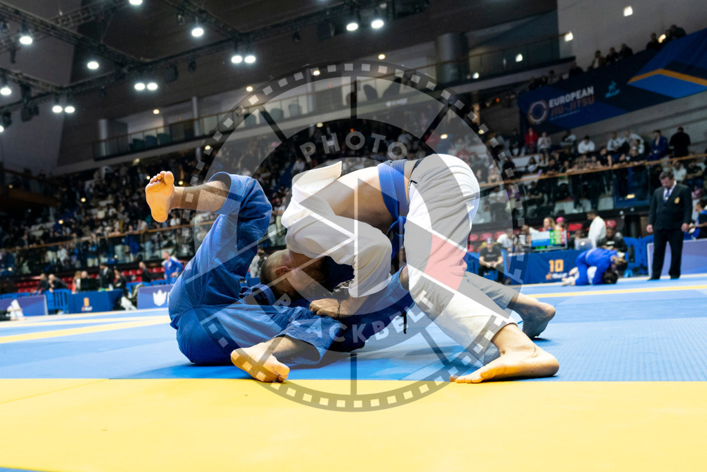20240121PBB5626 | Fighters compete during the second day of the IBJJF European Championship in Paris, France, on January 21, 2024.