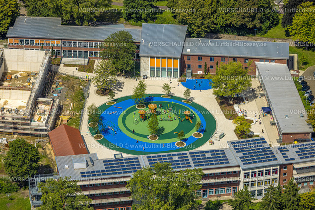 Herne230802561 | Luftbild, HölkesKampus, Stadtteilzentrum H2Ö Hölkeskampring mit Baustelle und Neubau, Kolibri-Schule und bunter kreisrunder Spielplatz, Herne-Süd, Herne, Ruhrgebiet, Nordrhein-Westfalen, Deutschland