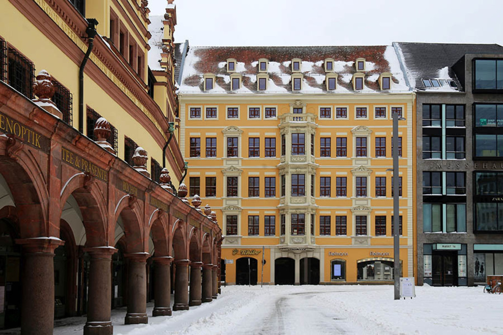 Königshaus im Winter | Entdecke über 20 Kategorien Leipzig-Motive: Foto-Downloads, hochwertige Poster, Leinwand- & Fine-Art-Prints. Jetzt Lieblingsfoto im Bildlexikon Leipzig Shop bestellen!