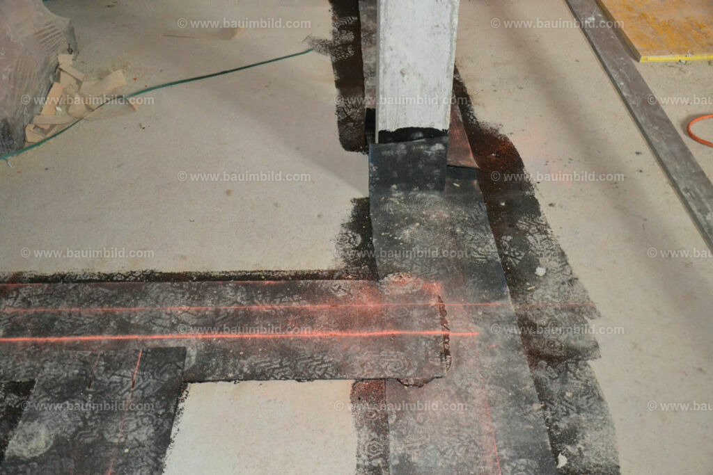 bib-lg07-mauerarbeiten-0221 | Nach LV-Leistungsgruppen sortierte Detailfotos über den Bau eines Hauses. Alle Hausbau-Bilder direkt vom Urheber und Autor der Website Haus-Selber-Bauen.com