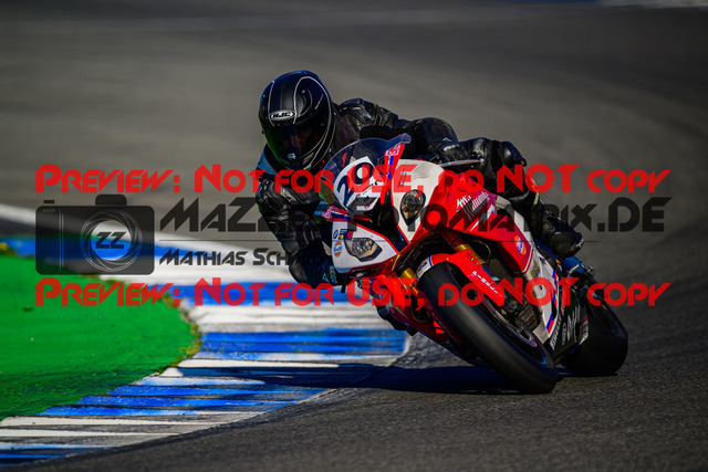 MaZZes_Fotomatrix_20250407_6007705_1366-2 | ROT