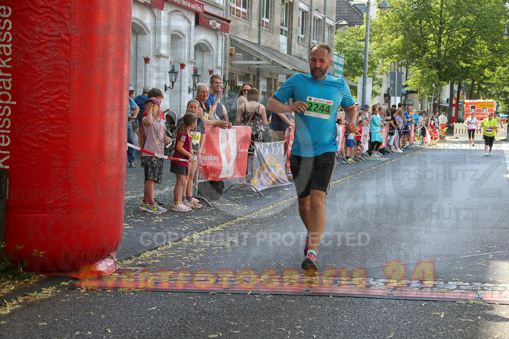 220625_1710_EX1_6300 | Sportfotografie im Rhein-Sieg Kreis, Köln, Bonn, NRW, Rheinland Pfalz, Hessen, etc. Unser Tätigkeitsfeld umfasst den Laufsport vom Volkslauf über den Marathon, Duathlon, Triathon bis zum Ultralauf wie Kölnpfad Ultra oder Schindertrail.