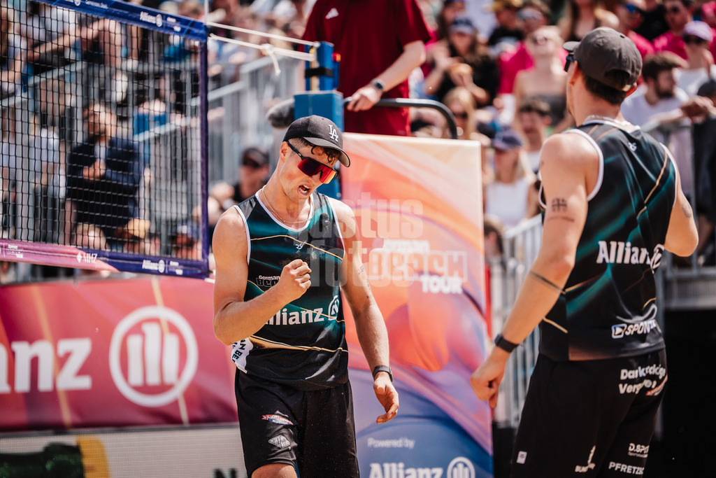 Beachvolleyball | Männer | Allianz German Beach Tour 2025 | Tourstop Hamburg | 31.05.2025 | v.l. Sven Winter und Lukas Pfretzschner jubeln