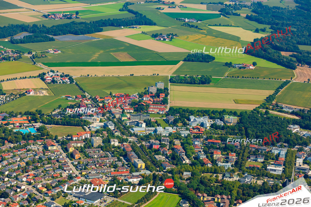 Luftaufnahme der Stadt Bad Füssing - Die Luftaufnahme wurde 2025 vom UL-Flugzeug heraus erstellt ( keine Drohne ) - Hochauflösende Luftaufnahme - für professionelle Ausdrucke geeignet. Die Geschenkidee !Mit Lizenz und Bildrechte bestellbar