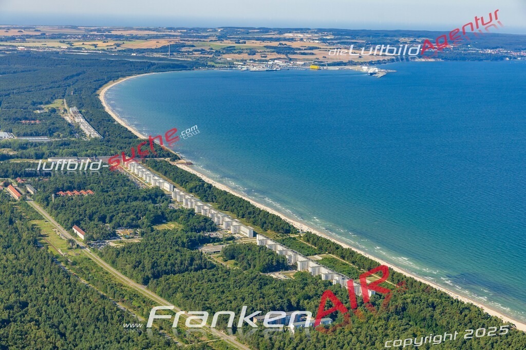 Schöne Luftaufnahme als Geschenk in  Binz - Die Luftbildaufnahme wurde 2025 vom UL-Flugzeug heraus erstellt ( keine Drohne ) - Hochauflösende Luftaufnahme -Nicht vergleichbar mit Google Maps oder Satelittenbilder- Die Geschenkidee !Mit Lizenz und Bildrechte bestellbar