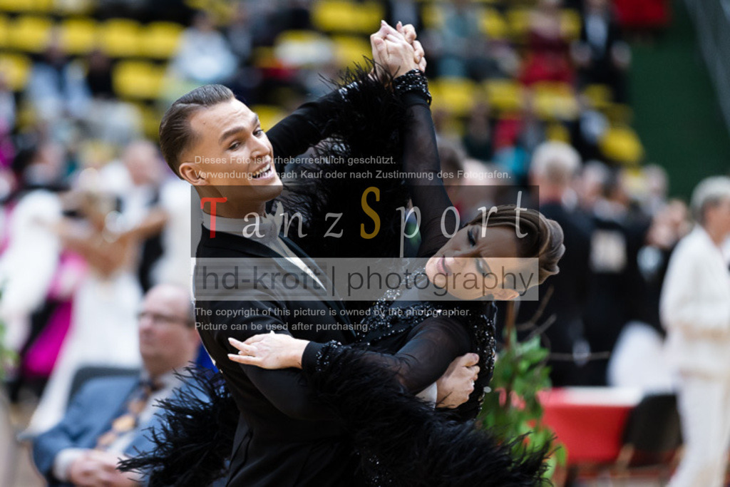20250517_HessenTanzt_WDSF_IntOpen_Std_1058 | Tanzsportbilder, Standardtanz, Lateintanz, WDSF, DTV, LTVB, dancecomp, goc, hessen tanzt, blaues band der spree, walzer, tango, wiener walzer, slowfox, quickstepp, samba, rumba, cha-cha-cha, paso doble. jive, hd-kroft photography, turniertanzsport