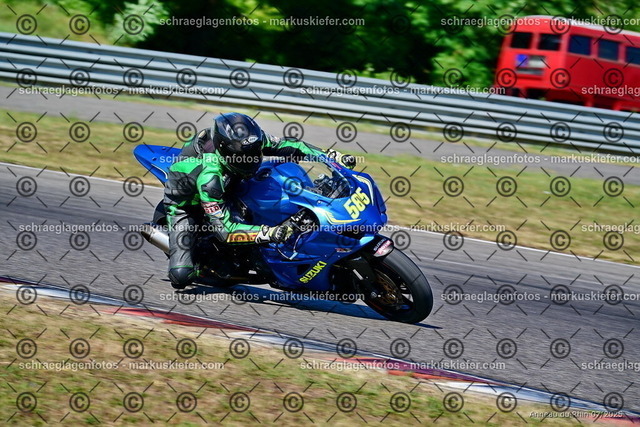 25bt04-0002 | markuskiefer.com - Realisiert mit Pictrs.com