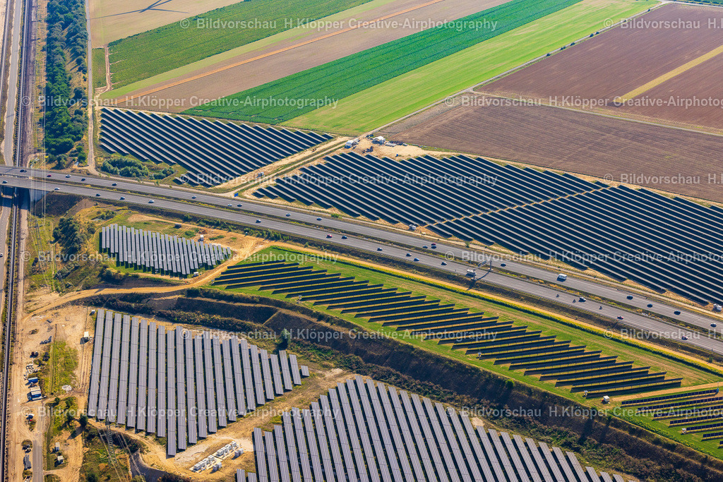 Luftbilder Grevenbroich 439A2731 | Luftbildfotografie Grevenbroich  Erneuerbare Energie Solar - Realisiert mit Pictrs.com