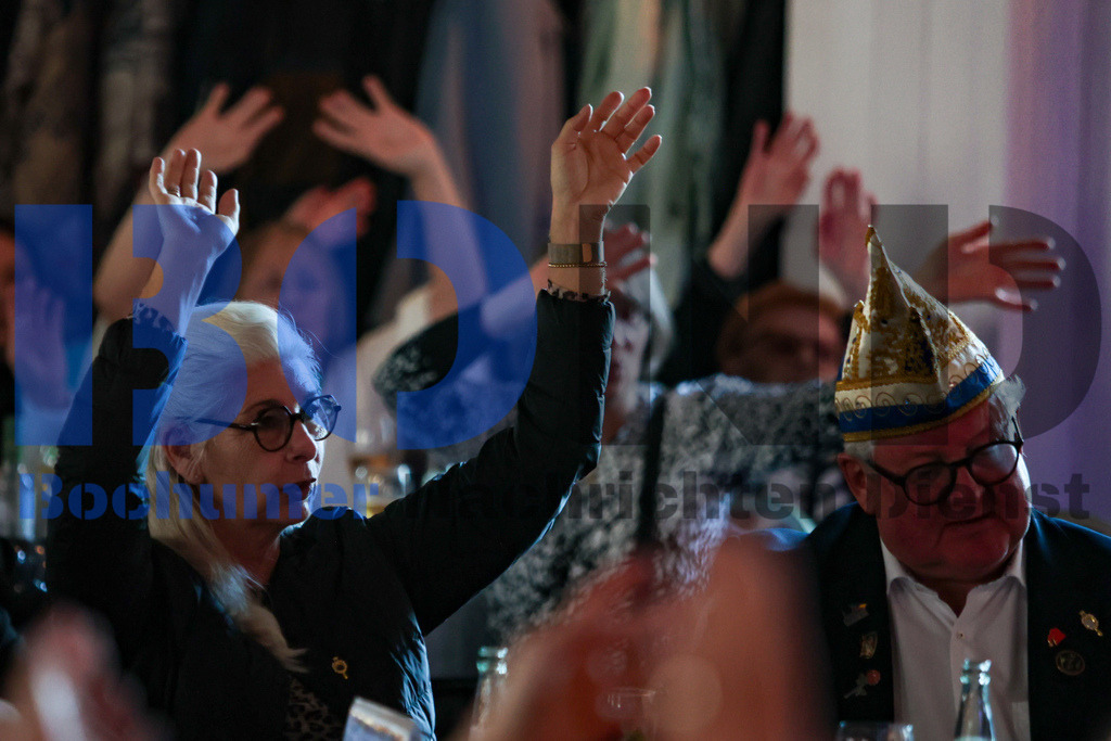 SES_GROKABO20250202-16 | bond - Realisiert mit Pictrs.com