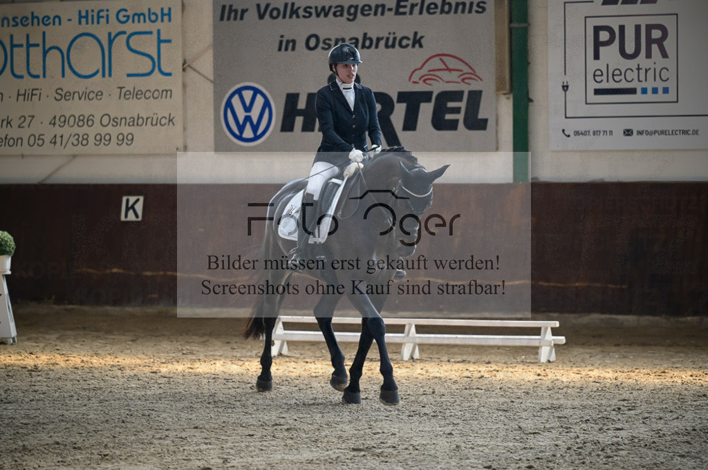 Reitturnier Voxtrup | Entdecke hochwertige Reitturnierfotos von Foto Oger. Professionell, emotional und authentisch – jetzt Lieblingsmomente im Shop bestellen.Deutschlandweite Turnierfotografie. - Realisiert mit Pictrs.com