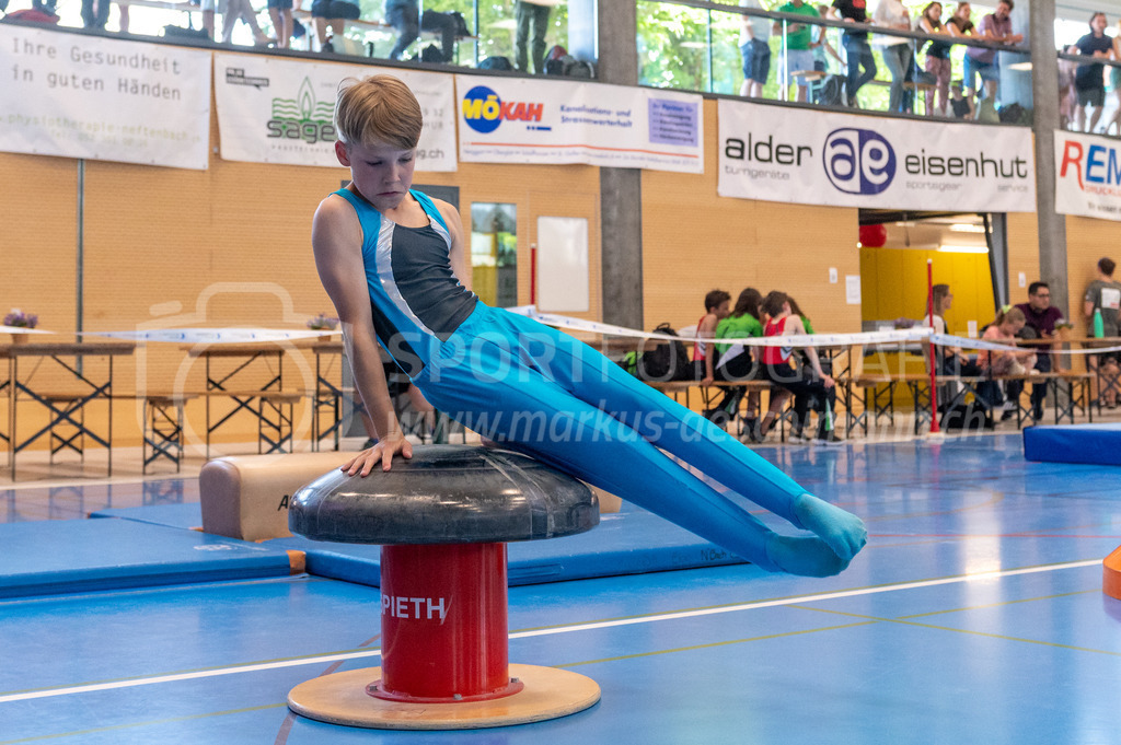 104. Zürcher Kunstturnertage Neftenbach - 15. May 2022 | 104. Zürcher Kunstturnertage Neftenbach
Turnhalle Ebni, Neftenbach
Programm 1 (P1)
Bild: Sportfotografie Markus Aeschimann | www.markus-aeschimann.ch - Realisiert mit Pictrs.com