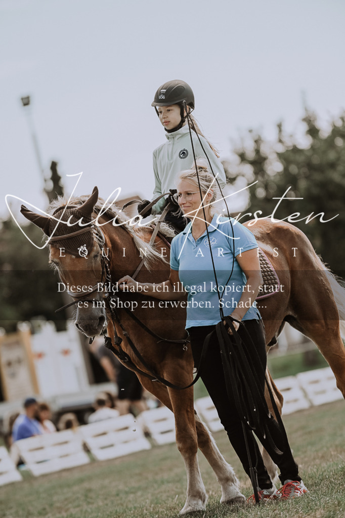 DSC_7585 | Pferde- und Turnierfotografie in Westsachsen. Pferdeportraits, Auftragszeichnungen und intuitive Kunst.