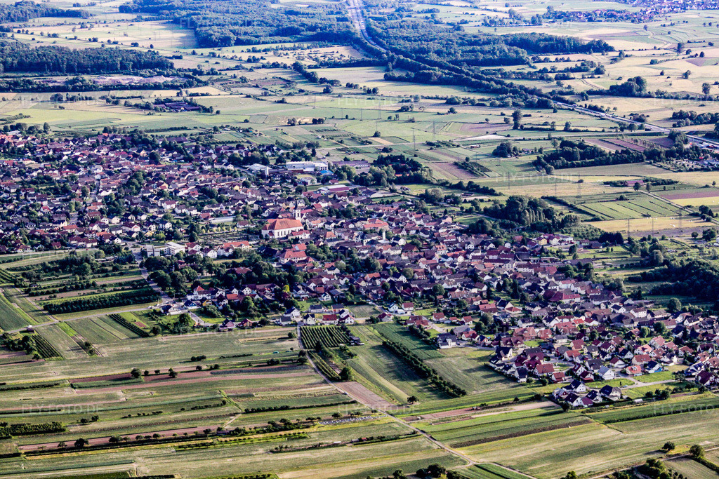Luftbild: Ortsansicht aus Nordosten im Ortsteil Urloffen in Appenweier im Bundesland Baden-Württemberg in Deutschland. Foto: IMG_18866.jpg vom 03.06.2009 durch Werner Riehm/FLY-FOTO.de