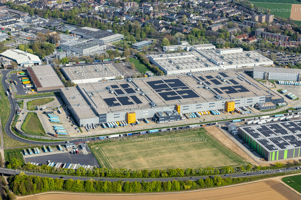 Luftbilder Mönchengladbach-9866 | Luftaufnahme Gebäudekomplex und Logistikzentrum auf dem Gelände des AMAZON - Sortierzentrums - Realisiert mit Pictrs.com