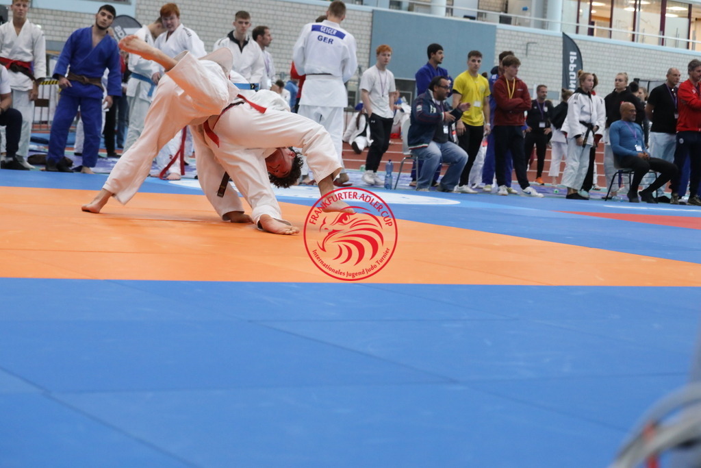 1J7A2883 | Fotos vom Adler Cup - Pictures from Adler Cup

Hier findet Ihr alle Eindrücke und großen Momente der Adler Cup Wochenenden. Here you will find all impressions and great moments of the Adler Cup weekends. - Realisiert mit Pictrs.com