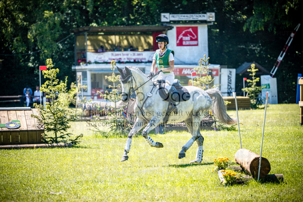 Vielseitigkeitsturnier Melle Oldendorf | Entdecke hochwertige Reitturnierfotos von Foto Oger. Professionell, emotional und authentisch – jetzt Lieblingsmomente im Shop bestellen.Deutschlandweite Turnierfotografie. - Realisiert mit Pictrs.com