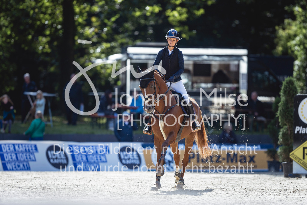 240912_OWLCh_AmateurL-404 | Deine schönsten Turniermomente als professionelle Fotos! Entdecke hochwertige Pferdesport-Fotografie im Online-Shop. Jetzt Fotos finden & bestellen!