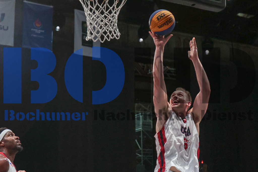 SES_RRG3x320250720-279 | bond - Realisiert mit Pictrs.com