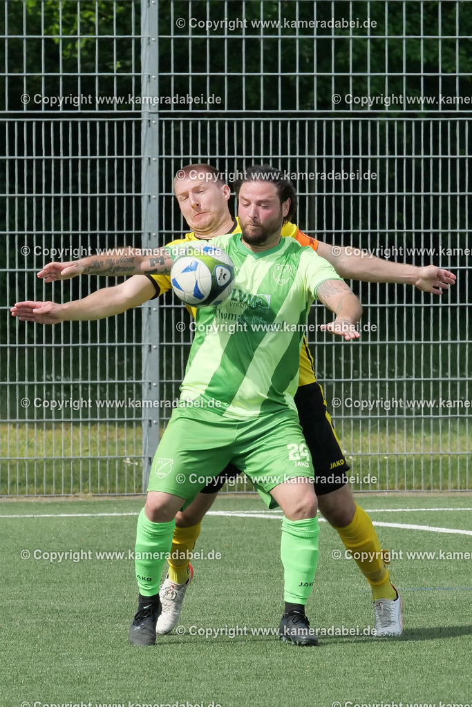 Fußball : Bezirksliga : SV 08/29 Friedrichsfeld - Borusia Veen am 10.05.2026 in Voerde Friedrichsfeld | Fußball : Bezirksliga : SV 08/29 Friedrichsfeld - Borusia Veen am 10.05.2026 in Voerde Friedrichsfeld - Realisiert mit Pictrs.com