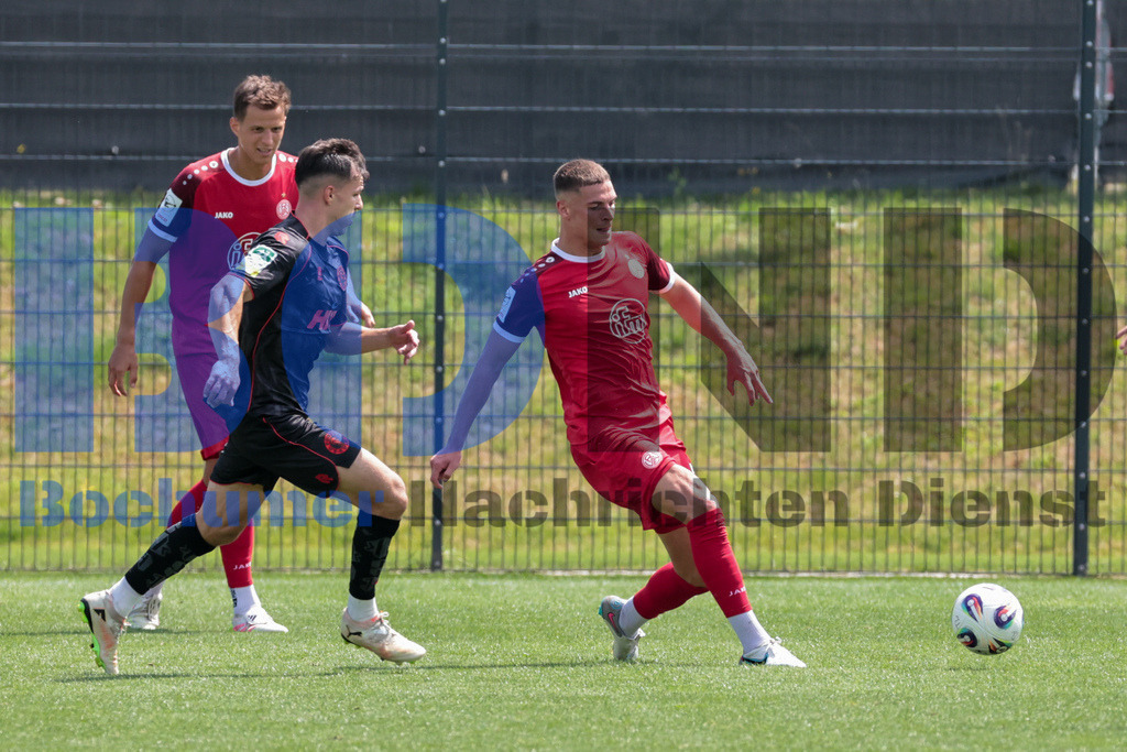 SES_ESSFKO20250712-59 | bond - Realisiert mit Pictrs.com