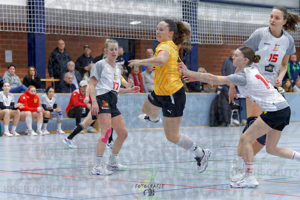 Frauen Oberliga Mitte (HHV); HSG Eibelshausen/Ewersbach - HSG Wettenberg II | Frauen Oberliga Mitte (HHV); HSG Eibelshausen/Ewersbach - HSG Wettenberg II am 13.12.2025 in Steinbrücken (Sporthalle am Hammerweiher)Photo © 2025 - Jörg Heinrich - Realisiert mit Pictrs.com