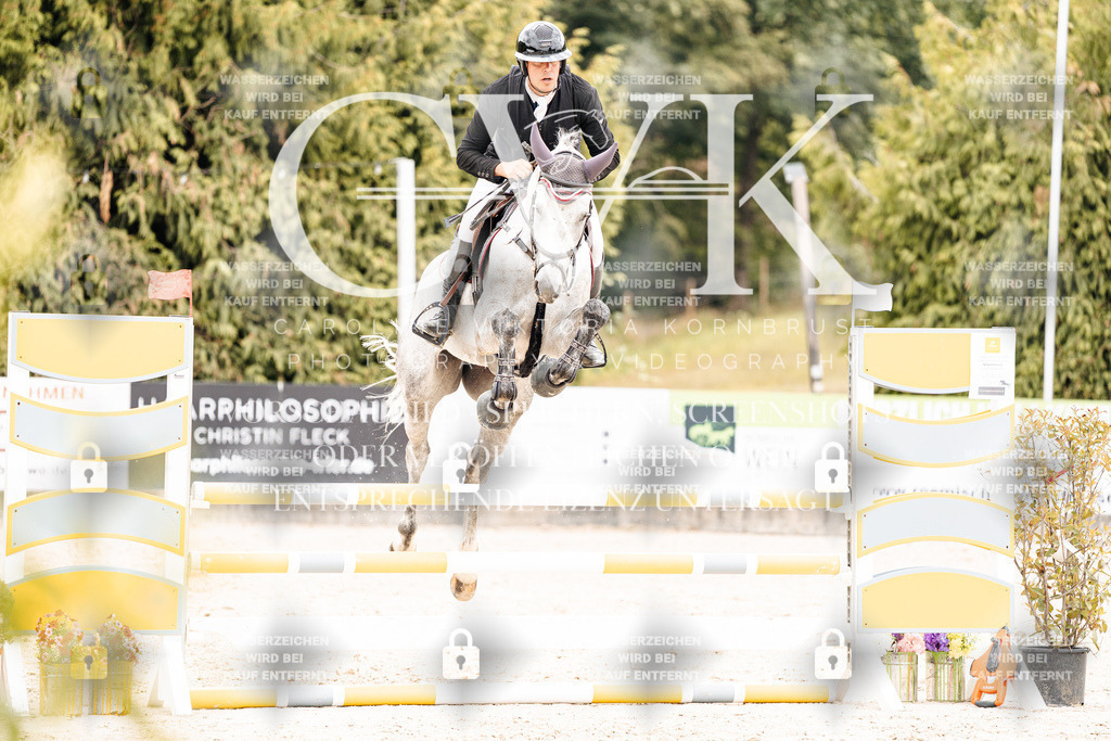 CK909695 | Turnierfotografie Pferdefotografie Trier Rheinland-Pfalz Pferdesport Reitsport Tierfotografie Sportfotografie Pferdevideo Pferdevideografie Equestrianvideography equestrianphotography  - Realisiert mit Pictrs.com