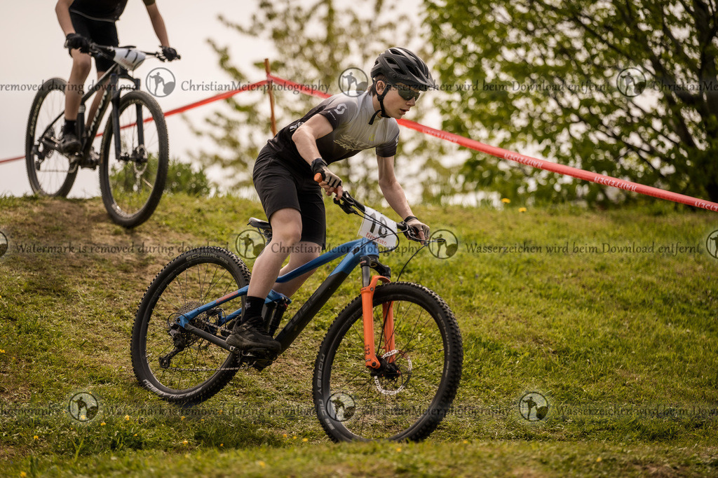 Eierlesen 2026 | Sie wurden bei einem Event oder Sportanlass fotografiert? Hier finden sie ihre Bilder! - Realisiert mit Pictrs.com